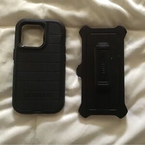 OtterBox iPhone 14 Pro Defender Series Pro Drop+ Shockproof Black Case w/ Clip
